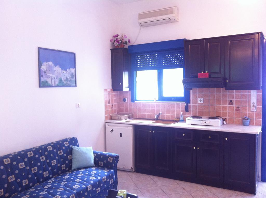 Melenio Studios Livadi  Kamer foto